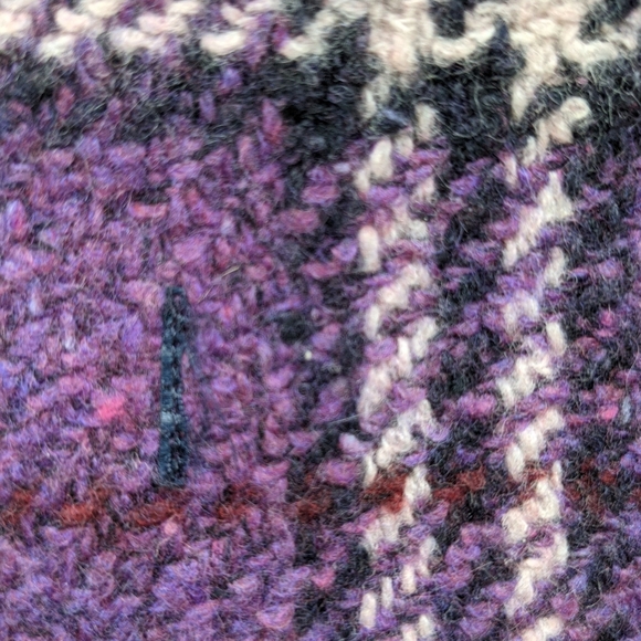 Authentic BURBERRY wool purple check scraf - Picture 3 of 4